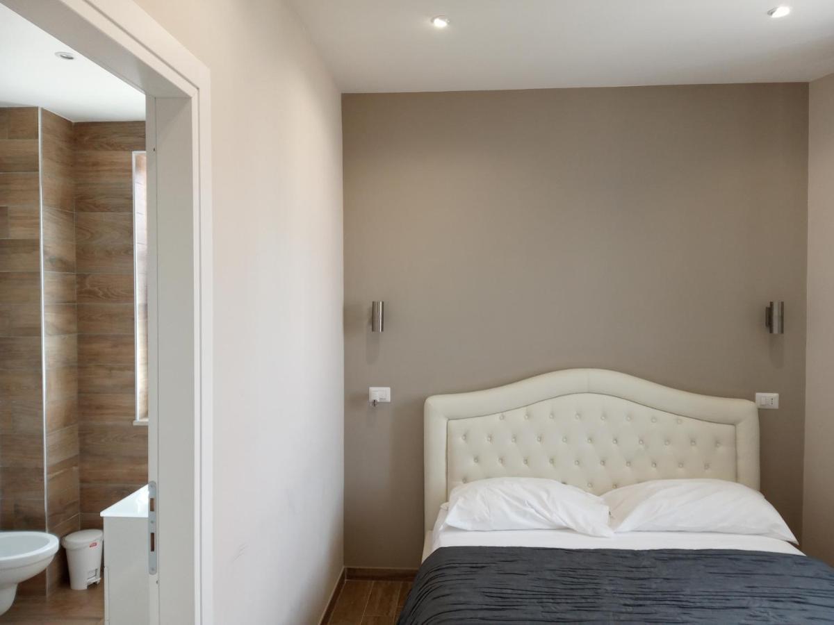 B&B Purple Italy ฟิวมิชีโน ภายนอก รูปภาพ